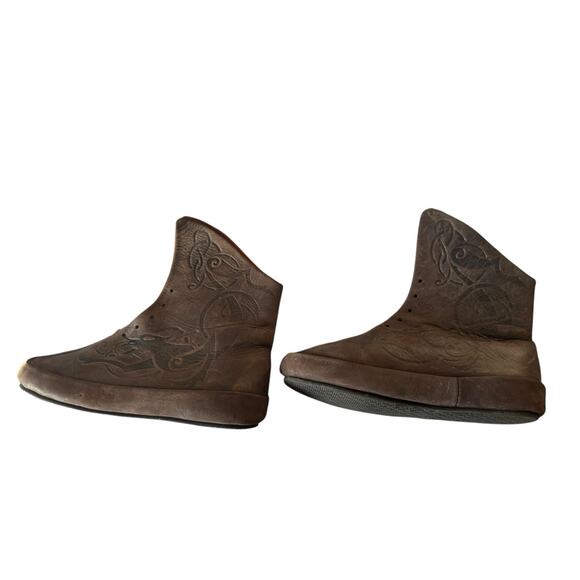 Armstreet Medieval Viking Leather Brown Boot Embossed Shoes Sz 3 Women READ - Picture 11 of 14